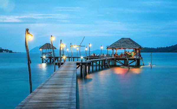 Quels sont les critères pour choisir une location de vacances en bord de mer avec des activités nautiques?