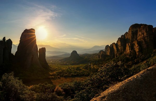 Comment organiser une visite des monastères orthodoxes perchés de Meteora, Grèce?
